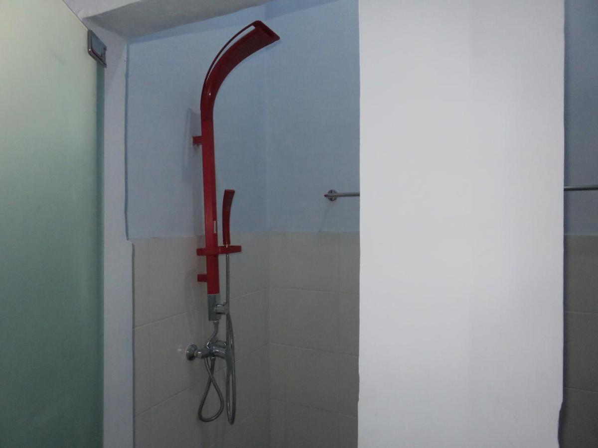 Kumpul Hostel Kuta Legian Eksteriør billede