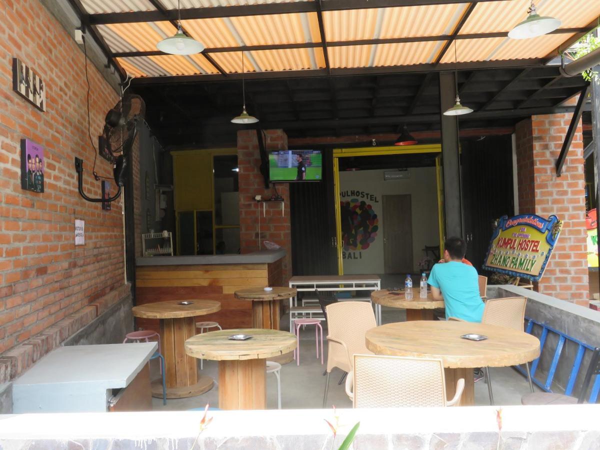 Kumpul Hostel Kuta Legian Eksteriør billede